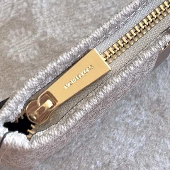 Brand New Michael Kors Vanilla Logo Belt Bag Center Stripe Zippered Fanny Pack main image 11